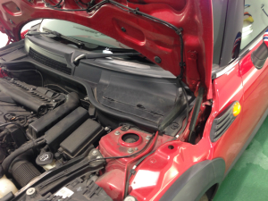 カウルトップベンチレータルーバーの洗浄