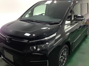 トヨタ　ボクシー　ブラック　ボディガラスコーティング