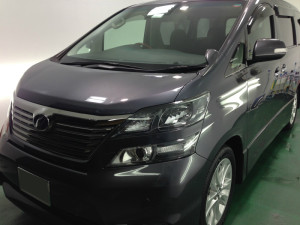 トヨタ　ヴェルファイア　グレーメタリック　ボディガラスコーティング